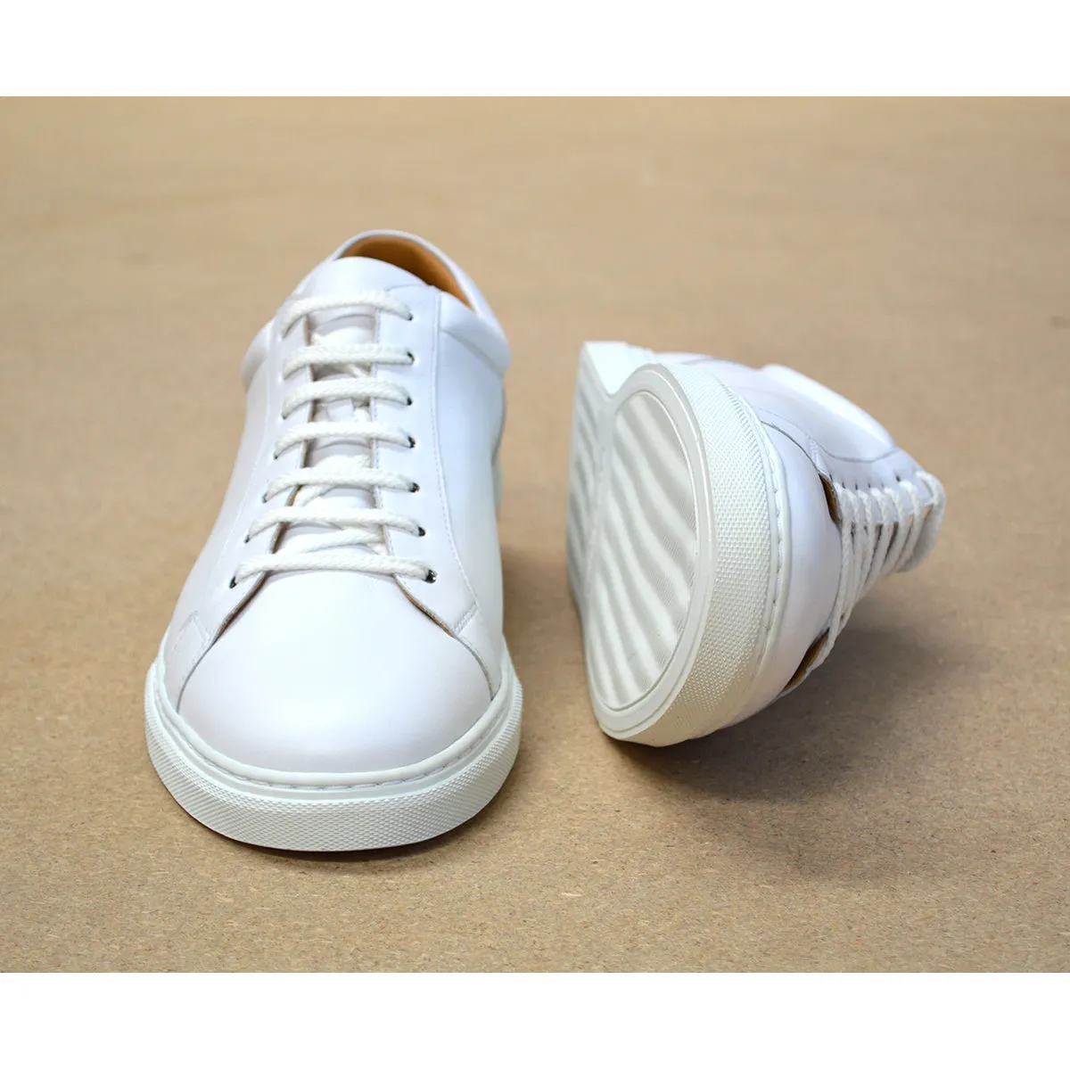 SOLOVAIR Sneaker- White Calf