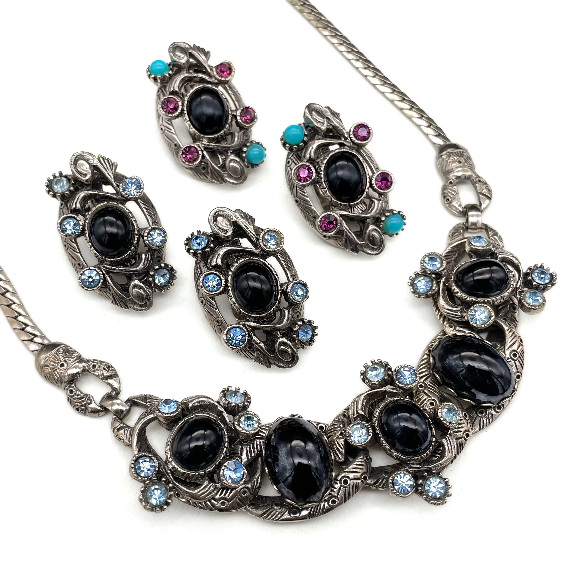 【USA輸入】ヴィンテージ SELRO ブラックカボション ブルー ビジュー ネックレス/Vintage SELRO Black Cabochon Blue Bijou Necklace