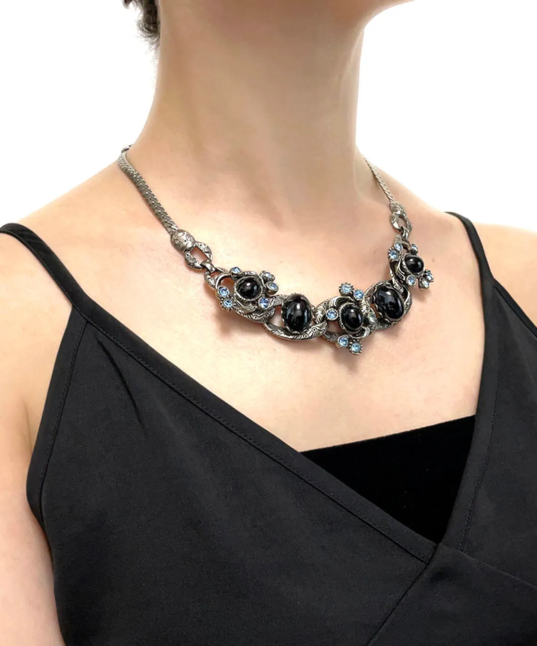 【USA輸入】ヴィンテージ SELRO ブラックカボション ブルー ビジュー ネックレス/Vintage SELRO Black Cabochon Blue Bijou Necklace